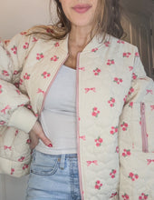 Load image into Gallery viewer, Floral Printed Jacket
